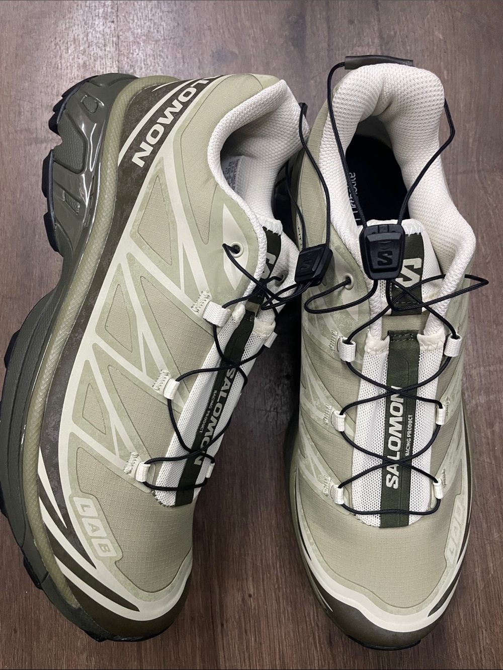 New Salomon Men's Trail Running Shoes Olive White US 9 Sample Outdoor Sneakers